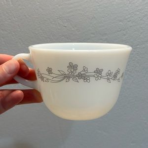 (4) Vintage Pyrex White & Grey Ribbon Bouquet Coffee or Tea Cups